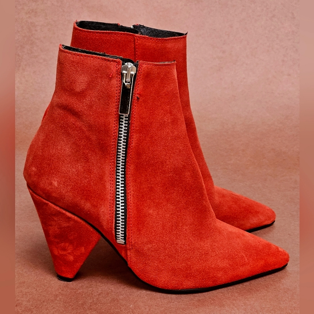 L'intervalle - brick red pointy booties